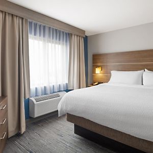 One-Bedroom King Suite